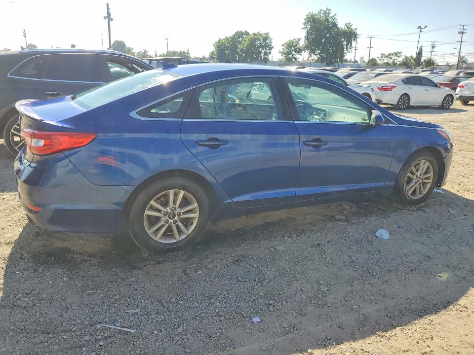2015 Hyundai Sonata VIN 5NPE24AFXFH079487 COPART salvage auction — MINOR DENT/SCRATCHES, Ca - Dis/Dlr/Exp Only Clean Title, sold $575 on 2026-07-02 (photo 3)