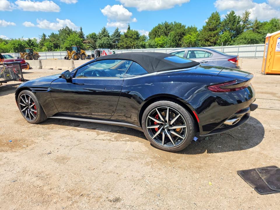 2019 Aston martin Db11 VIN SCFRMFCW7KGM08196 COPART salvage auction — Burn Engine, Il - Salvage Certificate, sold $42,500 on 2026-09-29 (photo 2)