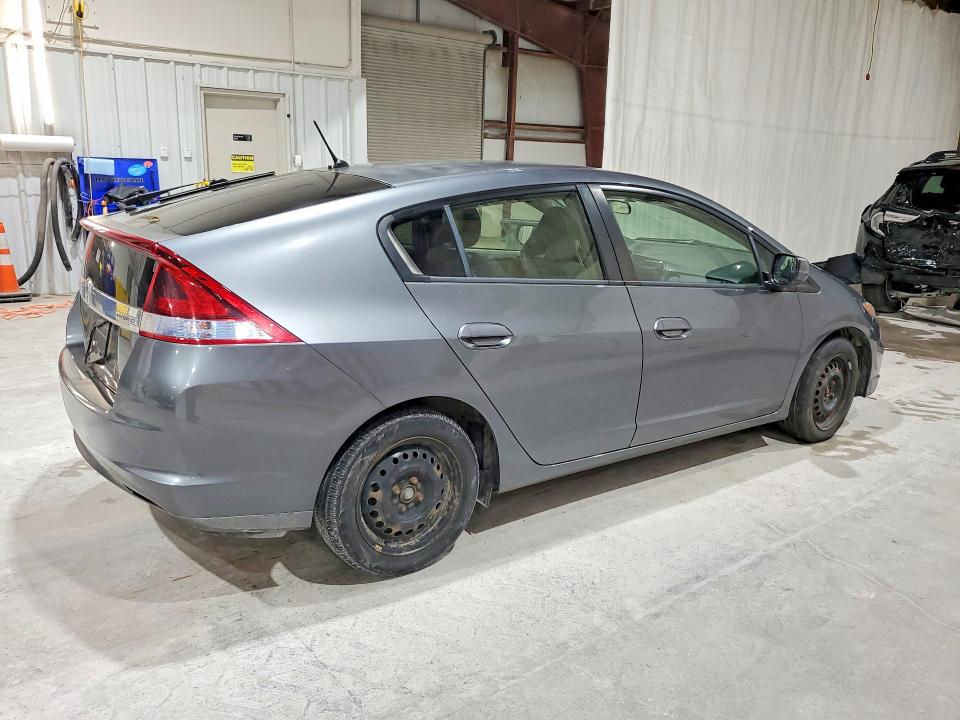 2013 Honda Insight VIN JHMZE2H32DS005776 COPART salvage auction — FRONT END, NY - MV-907A SALVAGE CERTIFICATE, sold $425 on 2026-07-06 (photo 3)