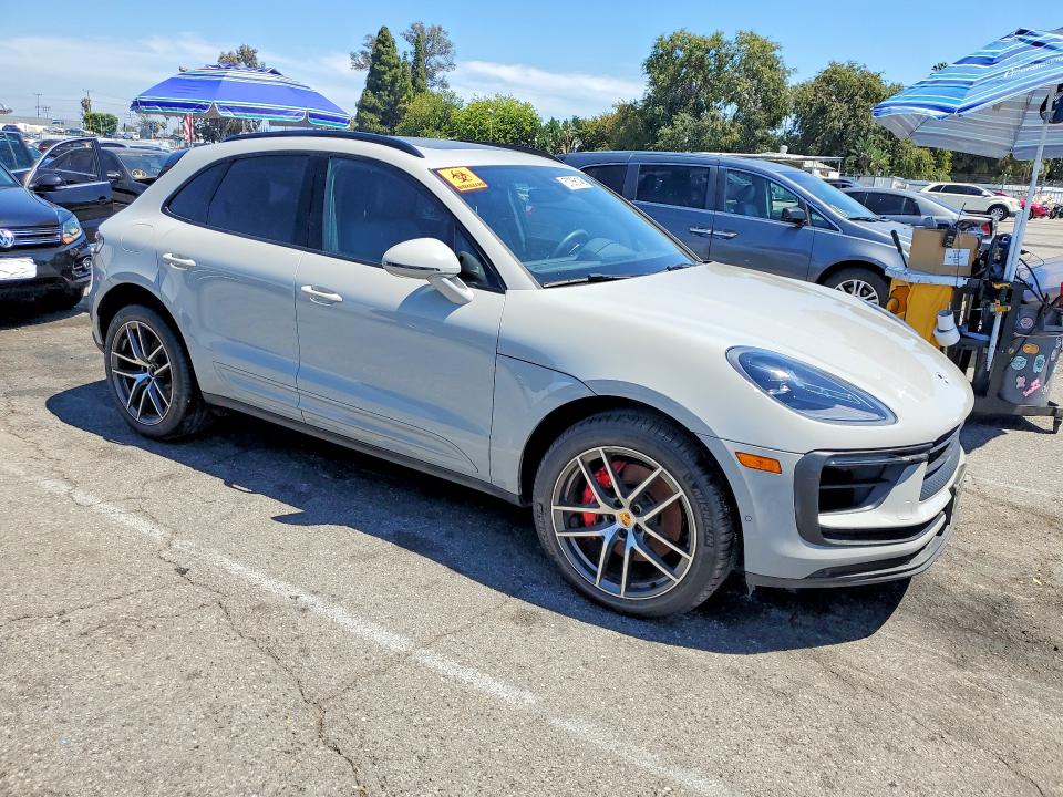 2022 Porsche VIN WP1AG2A57NLB21473 COPART salvage auction — WATER/FLOOD, Ca - Dis/Dlr/Exp Clean W/Salv Hist (P), sold $12,400 on 2026-07-29 (photo 4)