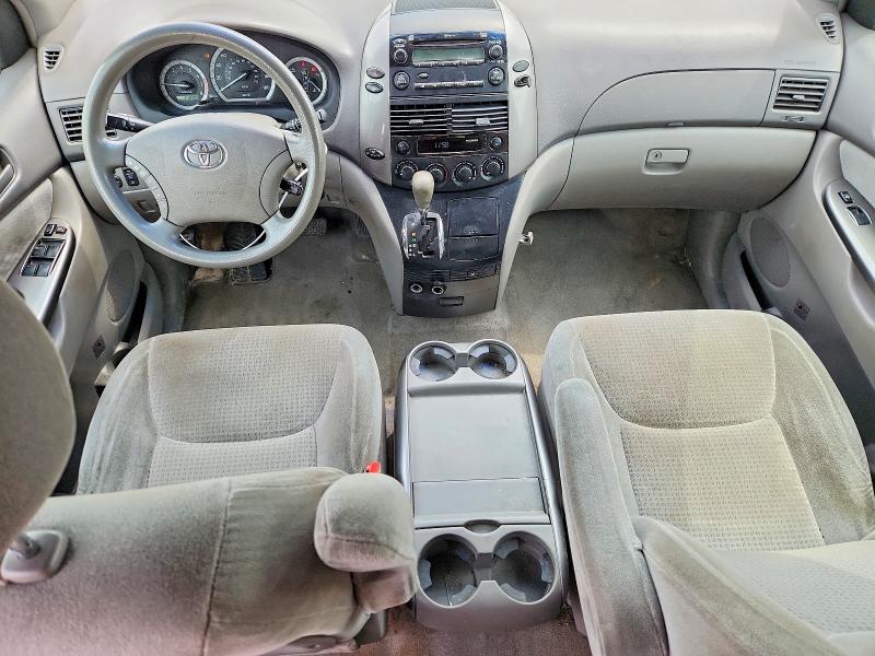 2007 Toyota VIN 5TDZK29C17S076036 COPART salvage auction — MINOR DENT/SCRATCHES, On - Permit No Brand - Unfit, sold $1,250 on 2026-07-29 (photo 8)