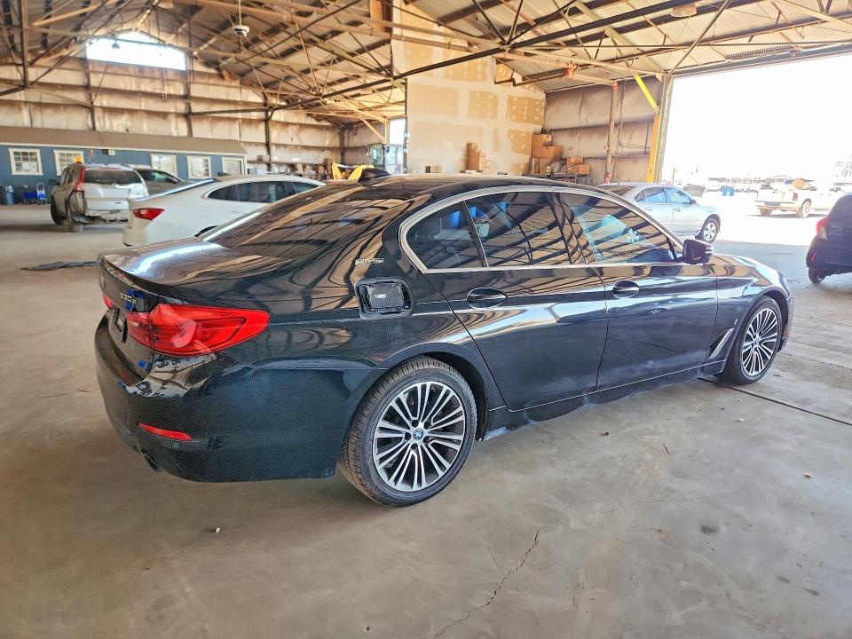 2019 BMW 5er VIN WBAJA9C53KB392649 COPART salvage auction — MINOR DENT/SCRATCHES, AZ - CERTIFICATE OF TITLE, sold $5,500 on 2026-07-29 (photo 3)