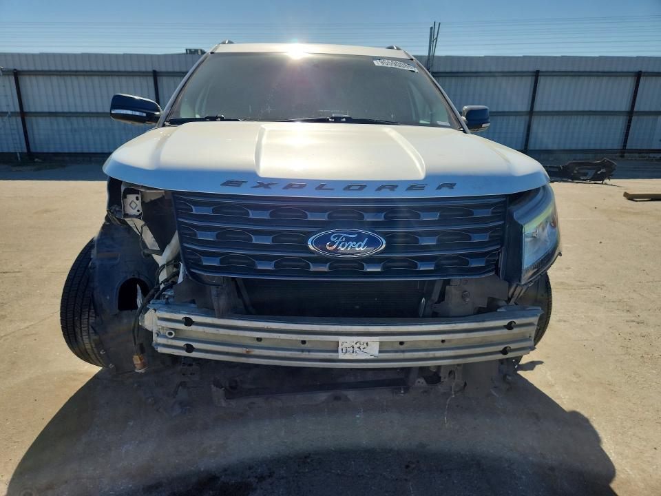 2017 Ford Explorer VIN 1FM5K7D81HGC22084 COPART salvage auction — FRONT END, Ca - Salvage Certificate, sold $3,000 on 2026-07-10 (photo 5)