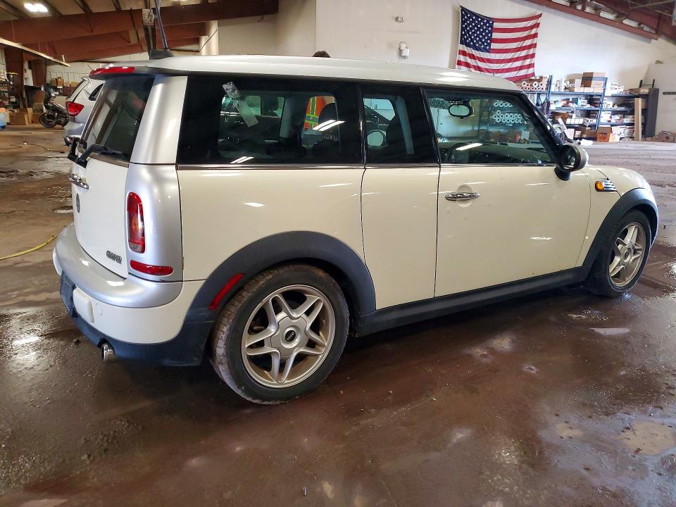 2010 Mini Cooper clubman VIN WMWML3C53ATX36798 COPART salvage auction — WATER/FLOOD, MI - CERT OF TITLE-FLOOD VEHICLE, sold $225 on 2026-07-24 (photo 3)