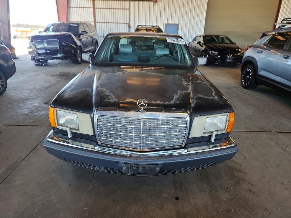 1989 Mercedes-benz 420 VIN WDBCA35E2KA481770 COPART salvage auction — MINOR DENT/SCRATCHES, Ca - Dis/Dlr/Exp Only Clean Title, sold $375 on 2026-07-30 (photo 5)