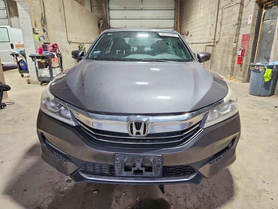 2016 Honda Accord VIN 1HGCR2F50GA212582 COPART salvage auction — MECHANICAL, Mn - Certificate Of Title, sold $5,500 on 2026-07-09 (photo 5)