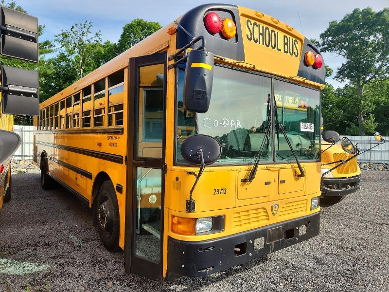 2015 Ic VIN 4DRBWAAN2FB645202 COPART salvage auction — MINOR DENT/SCRATCHES, Ri - Certificate Of Title, sold $2,500 on 2026-10-05 (photo 1)