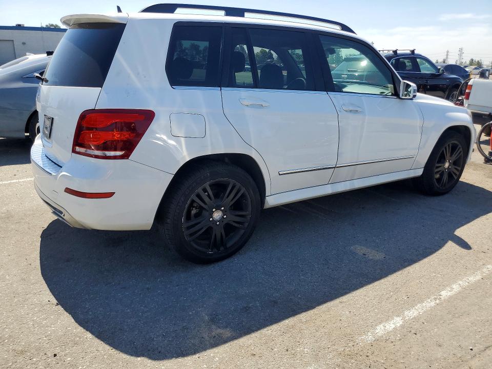 2015 Mercedes-benz Glk-klasse VIN WDCGG5HB4FG413031 COPART salvage auction — NORMAL WEAR, CA - DIS/DLR/EXP ONLY CLEAN TITLE, sold $2,000 on 2026-07-27 (photo 3)