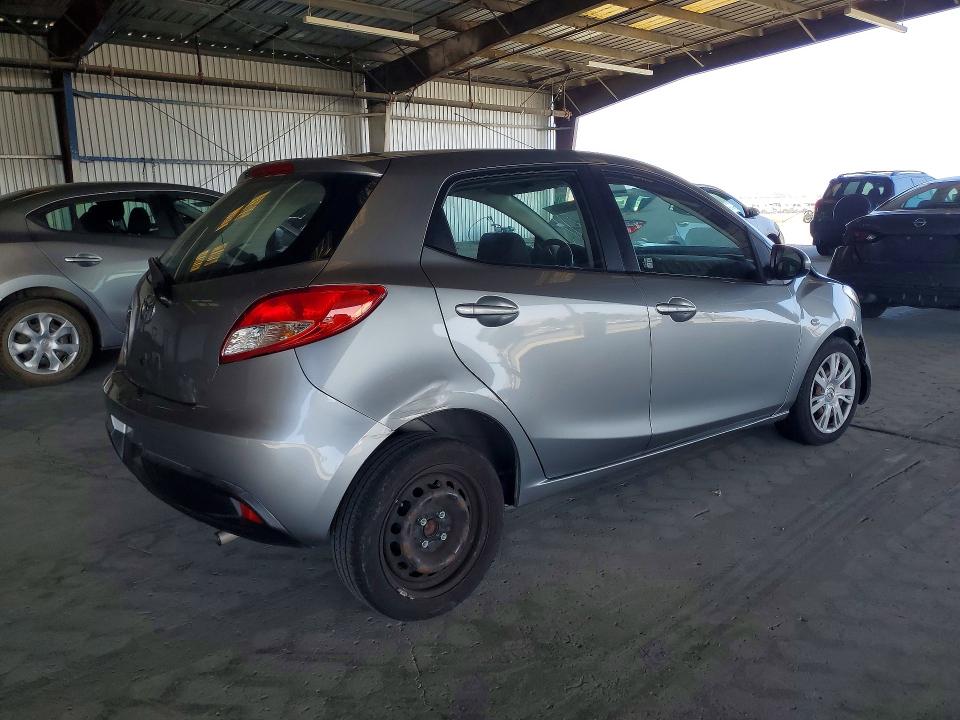2014 Mazda 2 VIN JM1DE1KZ4E0177033 COPART salvage auction — FRONT END, Salvage Title, sold $400 on 2026-07-21 (photo 3)