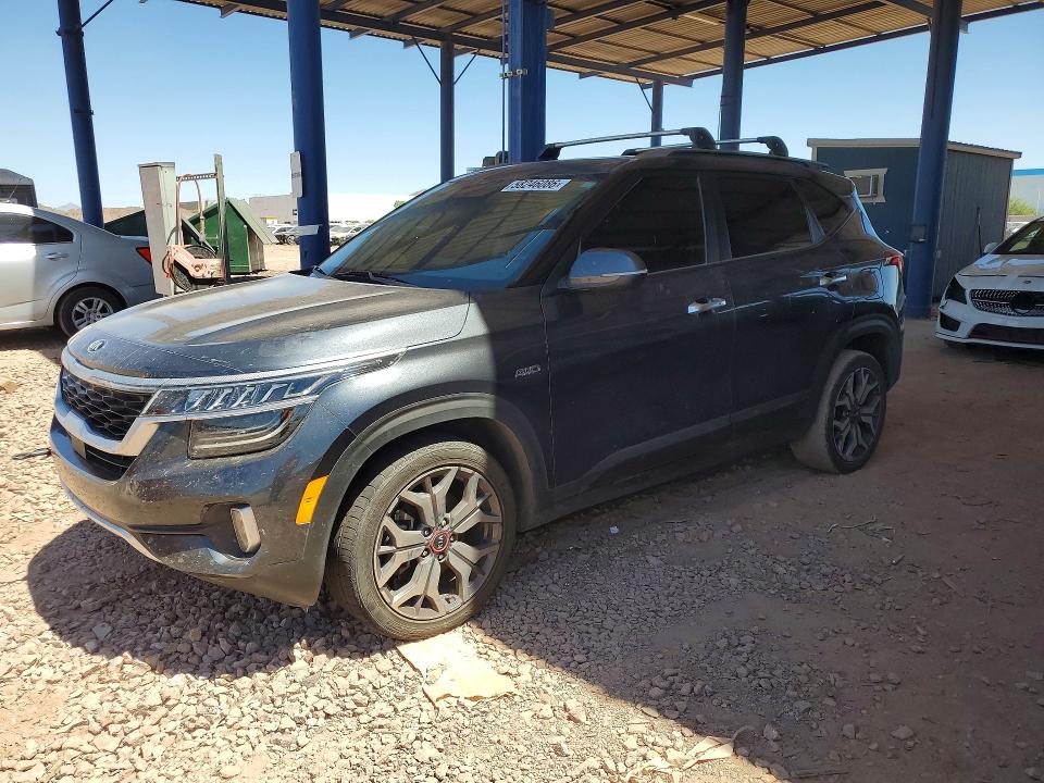 2021 Kia Seltos VIN KNDETCA23M7142306 — COPART salvage auction photo