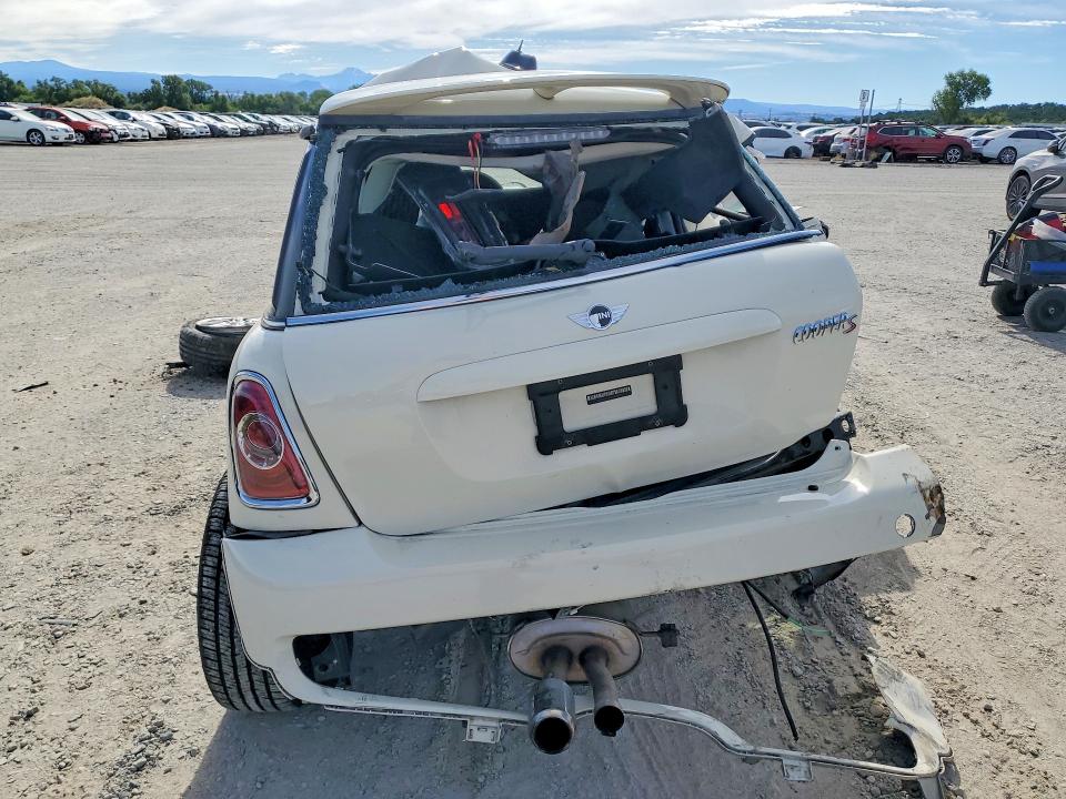 2012 Mini VIN WMWSV3C58CT385519 COPART salvage auction — ALL OVER, CA - SALVAGE CERTIFICATE, sold $300 on 2026-07-17 (photo 6)