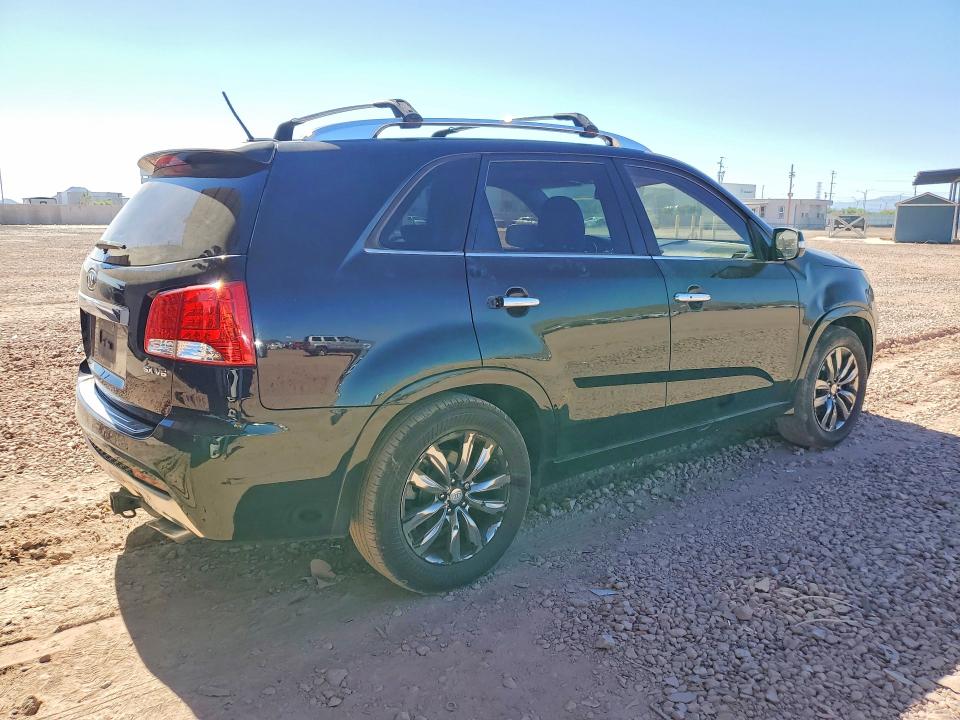 2012 Kia Sorento VIN 5XYKW4A21CG304225 COPART salvage auction — MINOR DENT/SCRATCHES, Az - Certificate Of Title (P), sold $975 on 2026-07-07 (photo 3)