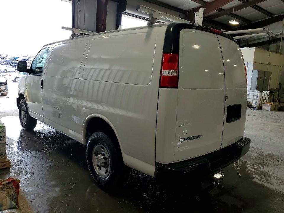 2023 Chevrolet Express 2500 VIN 1GCWGAFP9P1232732 COPART salvage auction — NORMAL WEAR, IL - CERTIFICATE OF TITLE, sold $4,600 on 2026-07-09 (photo 2)