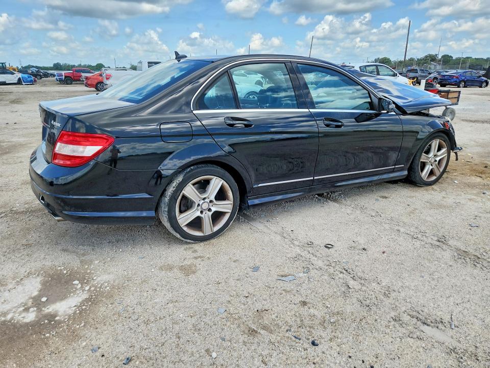 2010 Mercedes-benz C-klasse VIN WDDGF8BB2AR105782 COPART salvage auction — FRONT END, Fl - Cert Of Title Slvg Rebuildable, sold $425 on 2026-08-18 (photo 3)