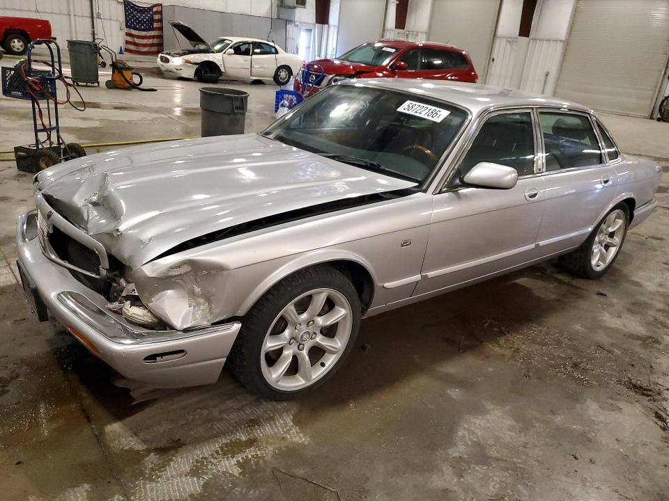2000 Jaguar Xjr VIN SAJDA15B8YMF03038 COPART salvage auction — FRONT END, MN - CERT OF TITLE-SALVAGE, sold $70 on 2026-07-27 (photo 1)