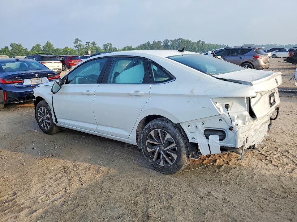 2026 Volkswagen Jetta VIN 3VW5W7BU2TM022190 COPART salvage auction — FRONT END, Fl - Cert Of Title Slvg Rebuildable, sold $10,400 on 2026-07-24 (photo 2)