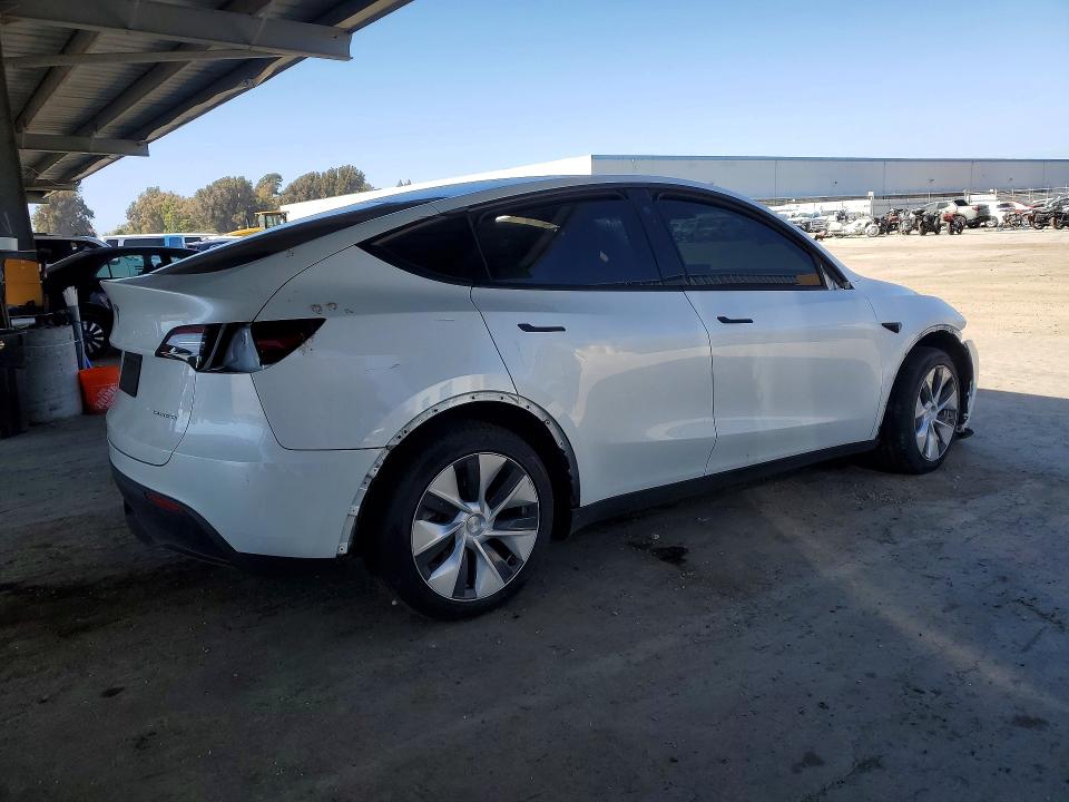 2023 Tesla Model y VIN 7SAYGDEE0PF744805 COPART salvage auction — FRONT END, CA - SALVAGE CERTIFICATE, sold $4,100 on 2026-07-28 (photo 3)