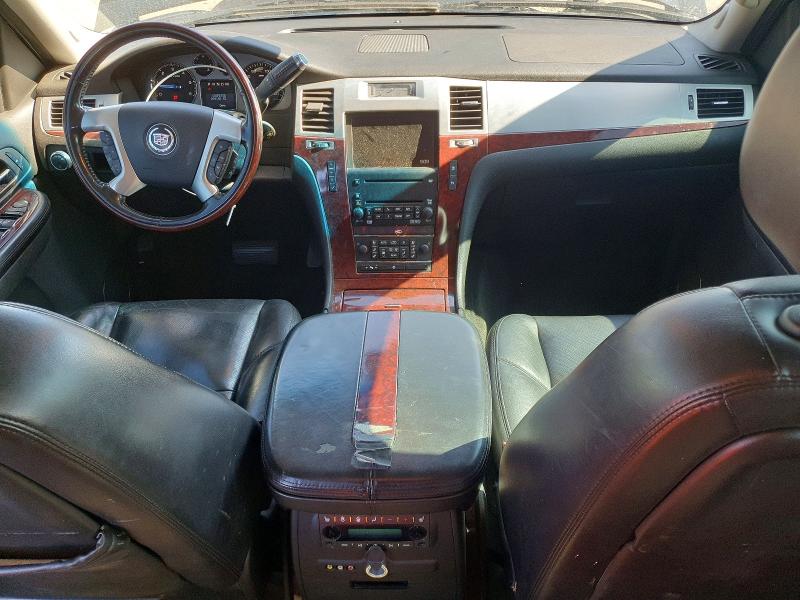2007 Cadillac Escalade esv VIN 1GYFK66847R210119 COPART salvage auction — MINOR DENT/SCRATCHES, CO - DIS/DLR/EXP ONLY CLEAN TITLE, sold $275 on 2026-07-20 (photo 8)