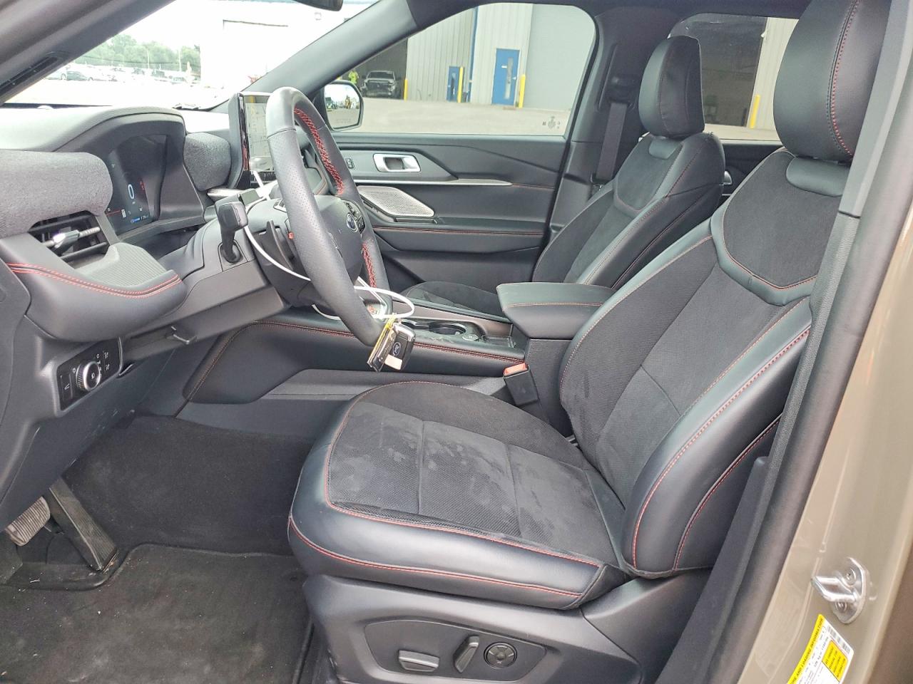 2026 Ford Explorer VIN 1FMWK8GC4TGA10251 COPART salvage auction — Rear End, OK - CERT OF TITLE-SALVAGE, sold $24,600 on 2026-06-25 (photo 7)