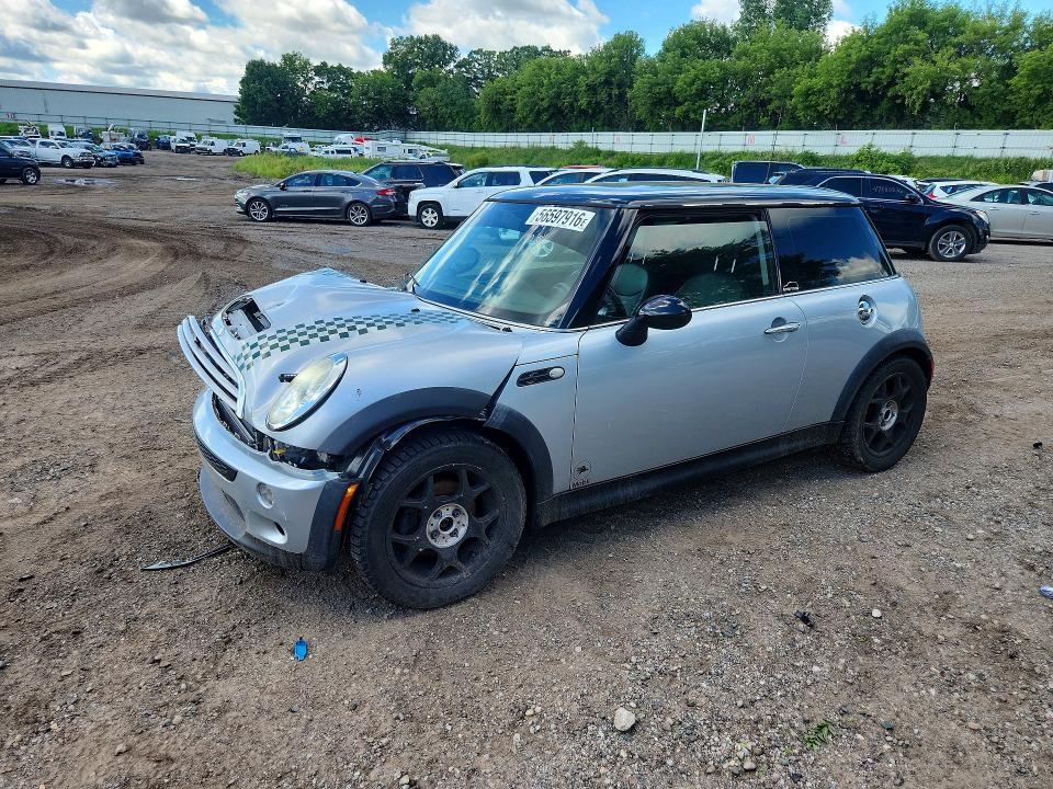 2002 Mini Cooper VIN WMWRE33462TD56737 COPART salvage auction — FRONT END, Mi - Certificate Of Title, sold $425 on 2026-07-08 (photo 1)