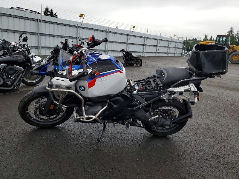 2025 BMW R 1300 VIN WB10M3301S6K94393 COPART salvage auction — FRONT END, Wa - Bill Of Sale, sold $9,800 on 2026-08-06 (photo 3)