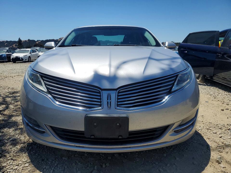 2015 Lincoln Mkz VIN 3LN6L2G92FR606728 COPART salvage auction — REAR END, Salvage Title, sold $1,300 on 2026-07-23 (photo 5)