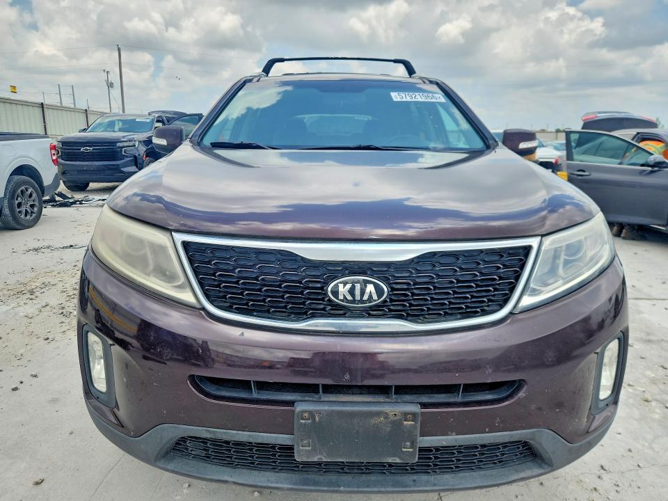 2014 Kia Sorento VIN 5XYKU4A70EG481305 COPART salvage auction — REAR END, Tx - Salvage Vehicle Title, sold $1,850 on 2026-07-24 (photo 5)