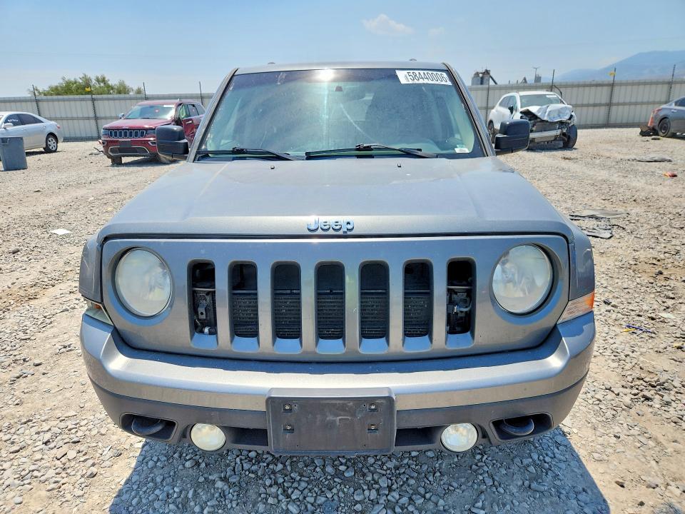 2012 Jeep VIN 1C4NJRFBXCD603311 COPART salvage auction — MINOR DENT/SCRATCHES, Ut - Certificate Of Title, sold $700 on 2026-07-10 (photo 5)