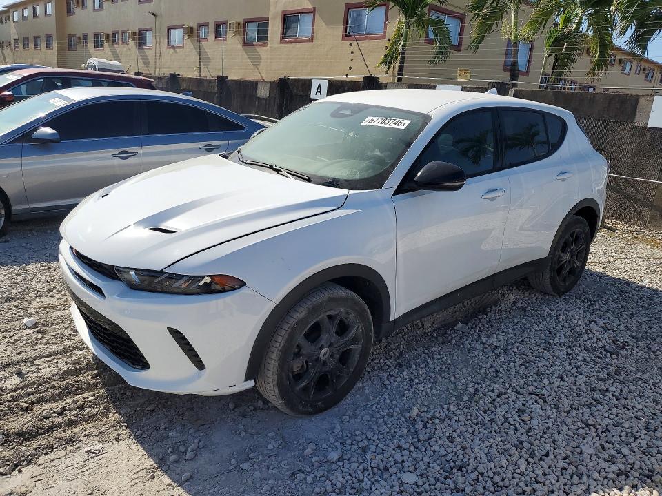 2023 Dodge Hornet VIN ZACNDFAN7P3A02086 COPART salvage auction — MINOR DENT/SCRATCHES, Pa - Certificate Of Salvage, sold $4,500 on 2026-07-03 (photo 1)