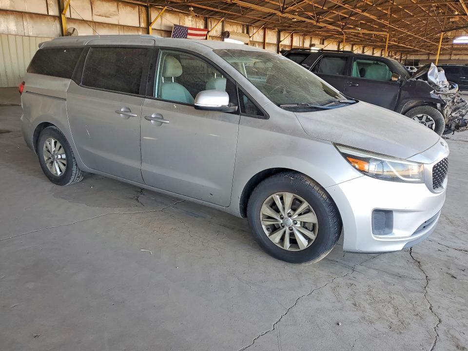 2015 Kia SEDONA VIN KNDMB5C13F6073687 COPART salvage auction — MINOR DENT/SCRATCHES, AZ - CERTIFICATE OF TITLE, sold $200 on 2026-07-13 (photo 4)