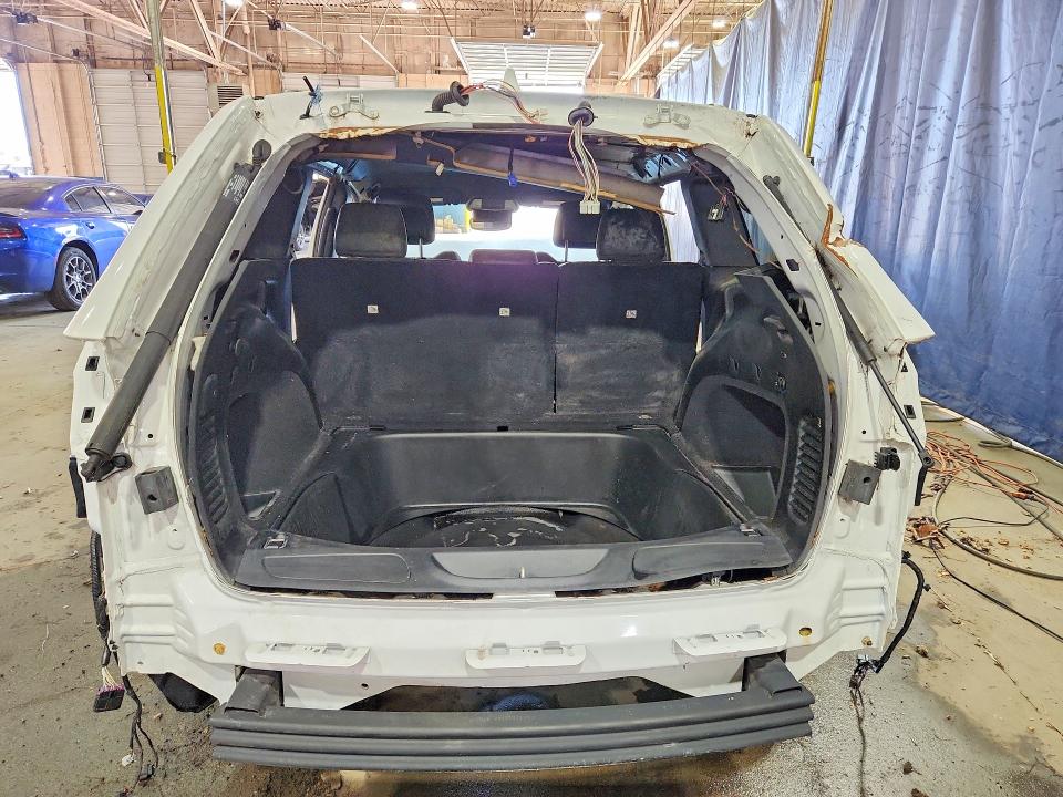 2020 Jeep Grand cherokee VIN 1C4RJFAGXLC390174 COPART salvage auction — STRIPPED, Mi - Certificate Of Title, sold $325 on 2026-07-02 (photo 6)