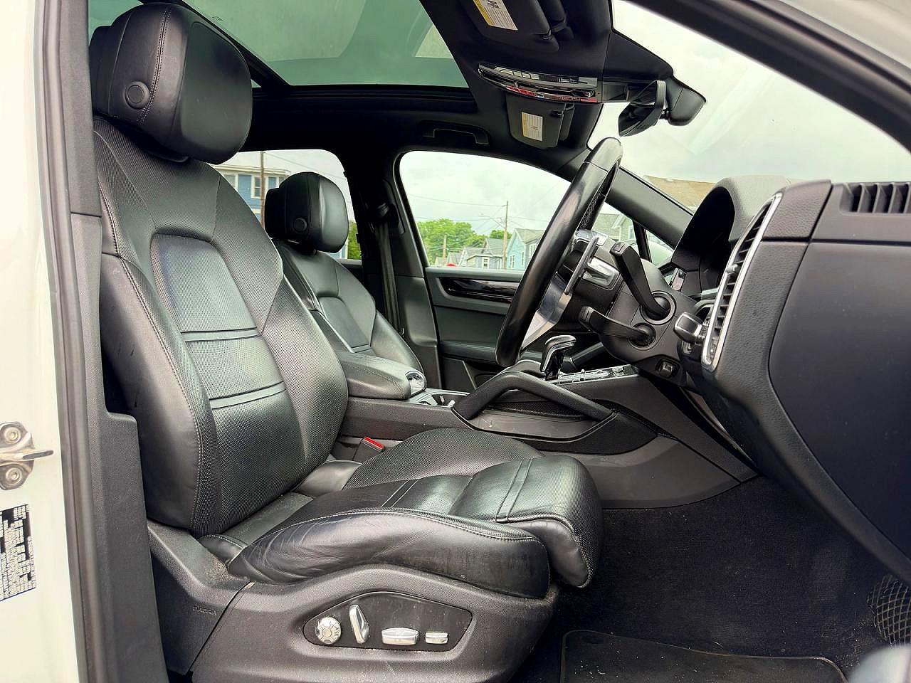 2020 Porsche Cayenne VIN WP1AA2AY1LDA03762 COPART salvage auction — Minor Dent/Scratches, NJ - CERTIFICATE OF TITLE (P), sold $17,700 on 2026-07-01 (photo 5)