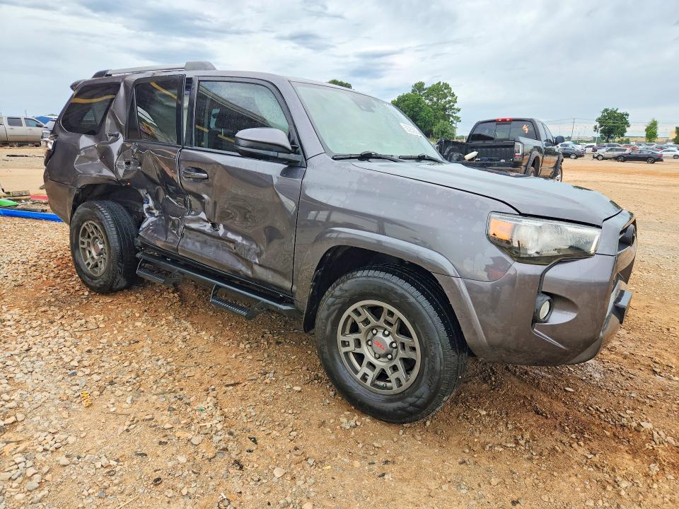 2020 Toyota 4runner VIN JTEZU5JR5L5222395 COPART salvage auction — SIDE, Al - Cert Of Title-Salvage Title, sold $8,700 on 2026-07-29 (photo 4)