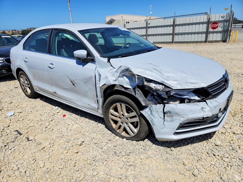 2017 Volkswagen Jetta VIN 3VW2B7AJ5HM235986 COPART salvage auction — FRONT END, CA - SALVAGE CERTIFICATE, sold $1,000 on 2026-07-09 (photo 4)
