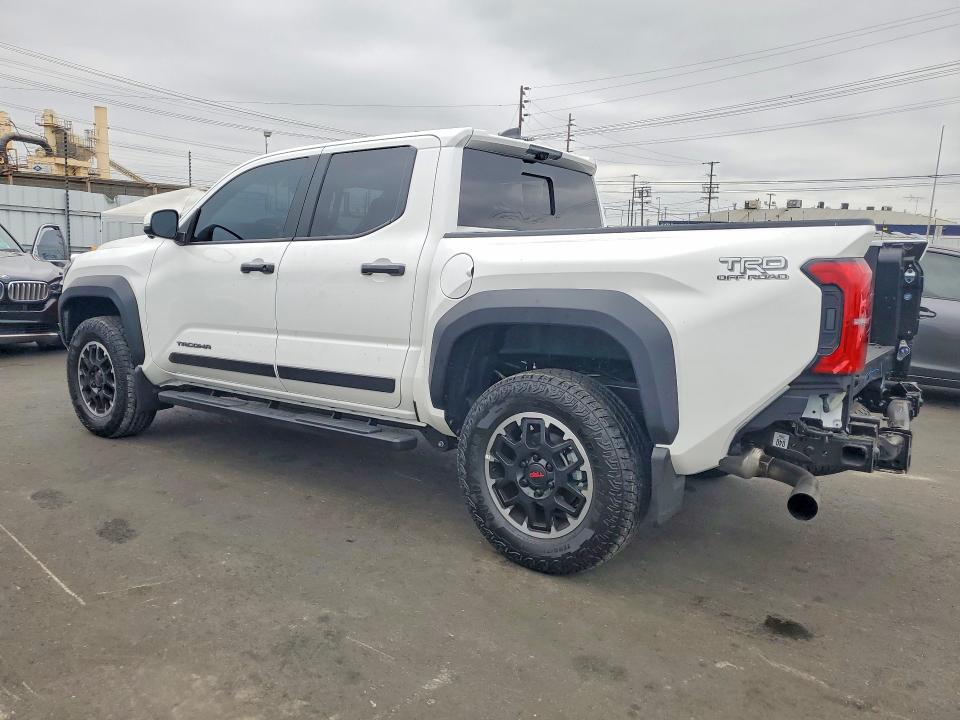2026 Toyota Tacoma VIN 3TYLB5JN5TT119439 COPART salvage auction — REAR END, Ca - Salvage Certificate, sold $49,000 on 2026-09-14 (photo 2)