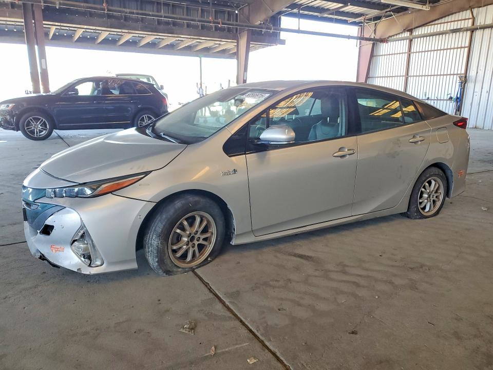 2017 Toyota Prius prime VIN JTDKARFP5H3068111 — COPART salvage auction photo