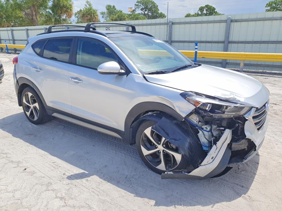 2017 Hyundai VIN KM8J33A29HU346822 COPART salvage auction — FRONT END, Fl - Cert Of Title Slvg Rebuildable, sold $5,100 on 2026-07-15 (photo 4)