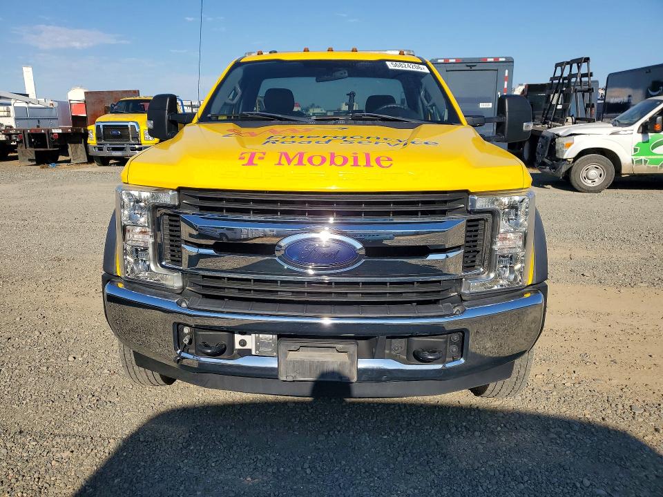 2019 Ford VIN 1FDUF5GT2KEF91303 COPART salvage auction — NORMAL WEAR, Ca - Dis/Dlr/Exp Only Clean Title (P), sold $29,250 on 2026-07-06 (photo 5)
