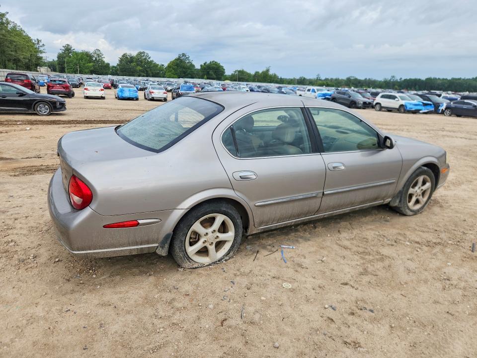 2001 Nissan Maxima VIN JN1CA31D61T818770 COPART salvage auction — SIDE, Fl - Cert Of Title Slvg Rebuildable, sold $300 on 2026-07-17 (photo 3)