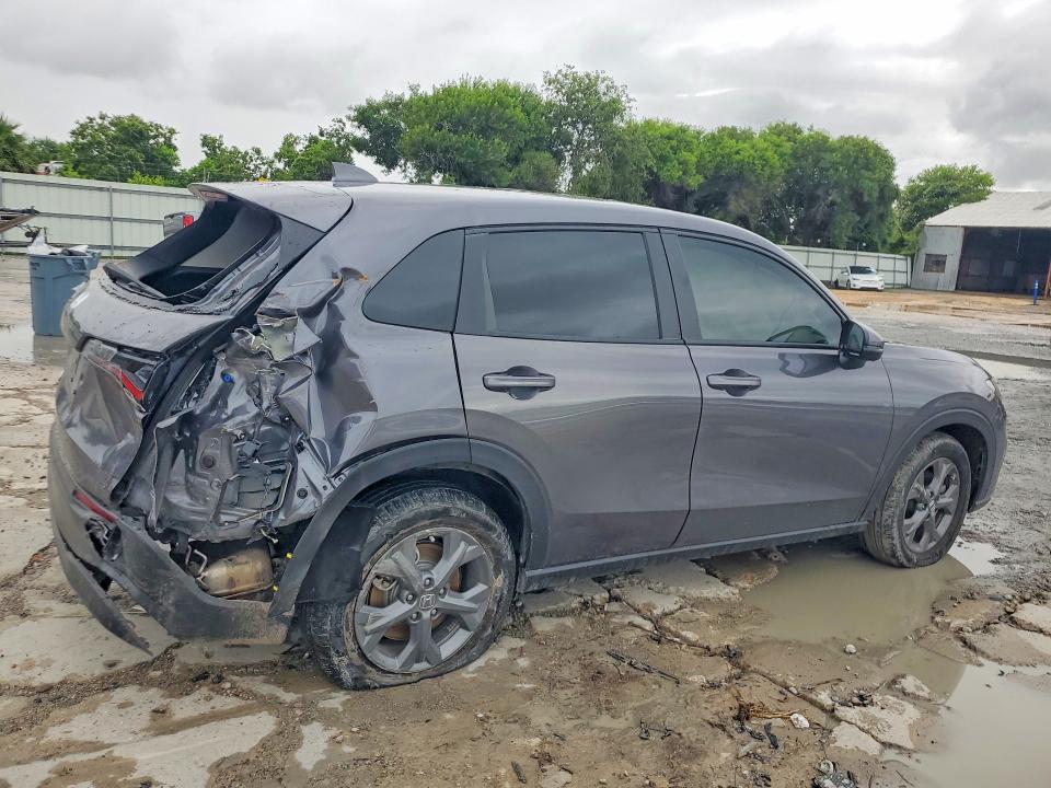 2026 Honda Hr-v VIN 3CZRZ1H34TM720253 COPART salvage auction — REAR END, Tx - Salvage Vehicle Title, sold $40 on 2026-07-28 (photo 3)