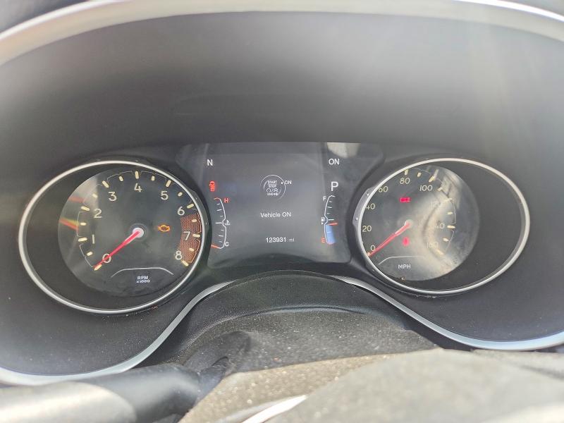 2018 Jeep Compass VIN 3C4NJCBB1JT102706 COPART salvage auction — NORMAL WEAR, TX - CERTIFICATE OF TITLE, sold $675 on 2026-08-13 (photo 9)