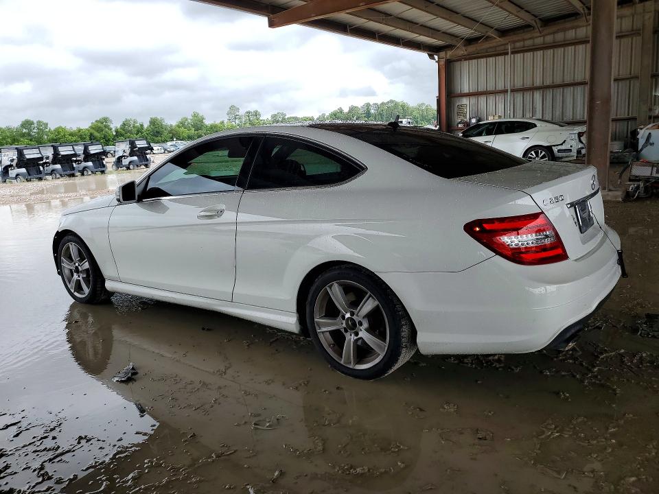 2014 Mercedes-benz C-klasse VIN WDDGJ4HB6EG200278 COPART salvage auction — WATER/FLOOD, TX - SALVAGE TITLE-FLOOD DAMAGE, sold $1,950 on 2026-08-04 (photo 2)