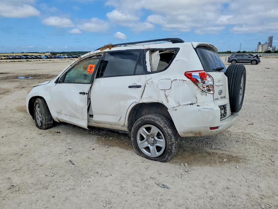 2006 Toyota Rav 4 VIN JTMBD33V965001312 COPART salvage auction — ROLLOVER, Tx - Nonrepairable Title, sold $500 on 2026-07-02 (photo 2)