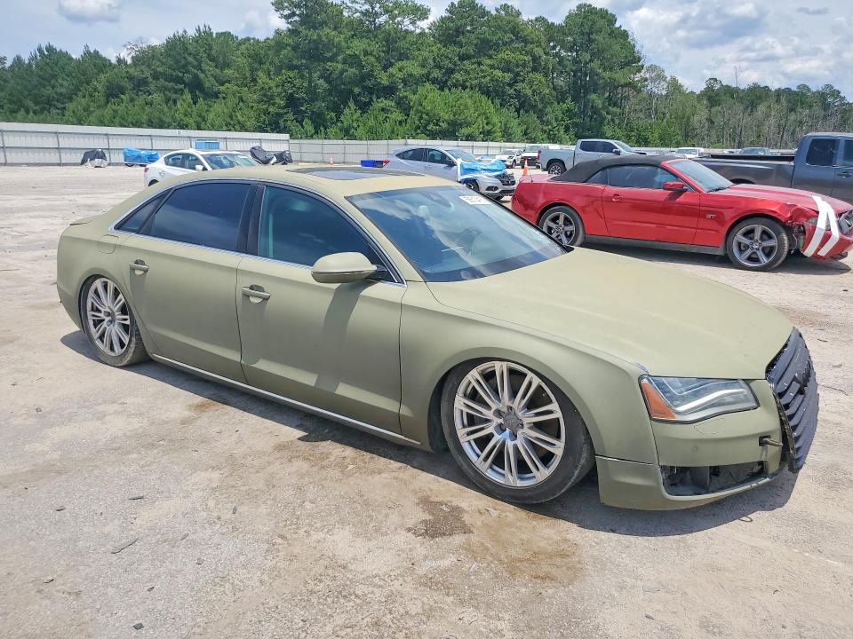 2011 Audi A8 VIN WAURVAFD5BN012091 COPART salvage auction — MINOR DENT/SCRATCHES, LA - CERT OF TITLE-RECONSTRUCTED (P), sold $3,200 on 2026-07-29 (photo 4)