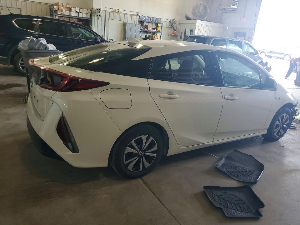 2017 Toyota Prius VIN JTDKARFP0H3064404 COPART salvage auction — FRONT END, Mo - Salvage Certificate Of Title, sold $3,400 on 2026-07-28 (photo 3)
