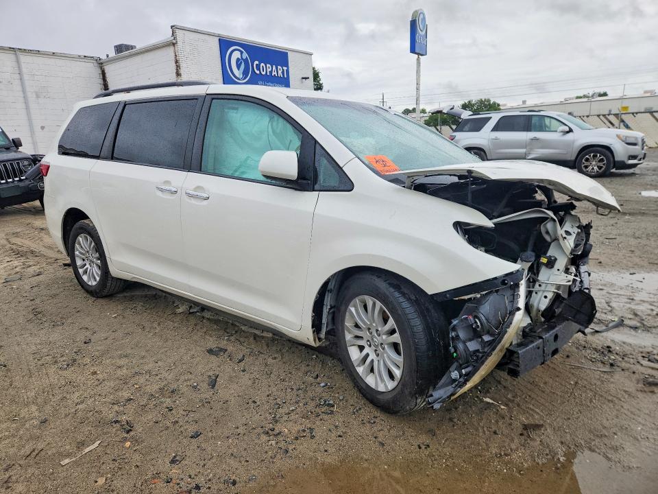 2017 Toyota Sienna VIN 5TDYZ3DC3HS885284 COPART salvage auction — FRONT END, Id - Salvage Certificate Of Title, sold $1,600 on 2026-07-28 (photo 4)
