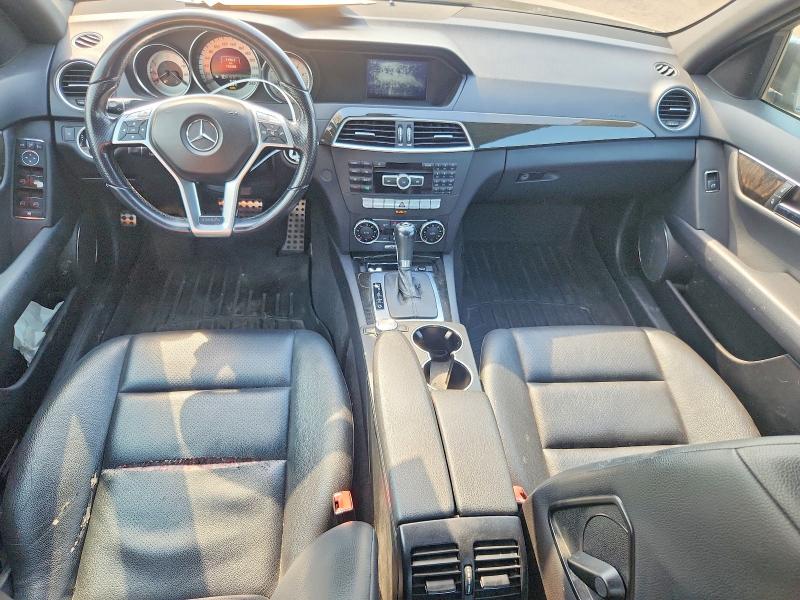 2013 Mercedes-benz C-klasse VIN WDDGF8JB5DA797802 COPART salvage auction — FRONT END, Qc - Gravement Accidente, sold $575 on 2026-07-28 (photo 8)