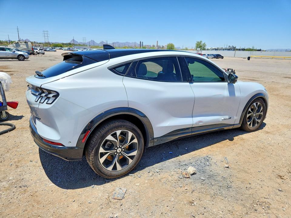 2022 Ford Mustang mach-e VIN 3FMTK3R73NMA16086 COPART salvage auction — SIDE, Az - Cert Of Title - Salvage, sold $8,600 on 2026-07-31 (photo 3)