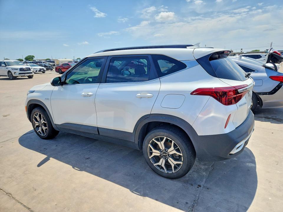 2022 Kia Seltos VIN KNDERCAA0N7334483 COPART salvage auction — REAR END, Tx - Certificate Of Title, sold $8,300 on 2026-07-02 (photo 2)