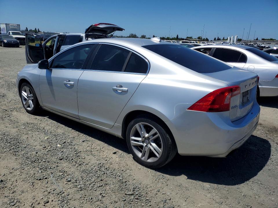 2015 Volv S60 VIN YV140MFKXF2366296 COPART salvage auction — REAR END, CA - DIS/DLR/EXP ONLY CLEAN TITLE, sold $1,300 on 2026-07-28 (photo 2)